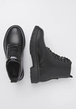 British Knights Stivaletti StringatiBlack Donna Stivaletti B2411N006-Q11 -Nike Sportswear Negozio 01a6eff12ef0418ba7327adaec396fd7 scaled