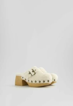 BERSHKA ZoccoliBeige Donna Ciabatte E Zoccoli BEJ11A0NV-B11 9 BERSHKA ZoccoliBeige Donna Ciabatte E Zoccoli BEJ11A0NV-B11 -Nike Sportswear Negozio 04b3050c56ee4efabbcd8c5423bbd0c4 scaled