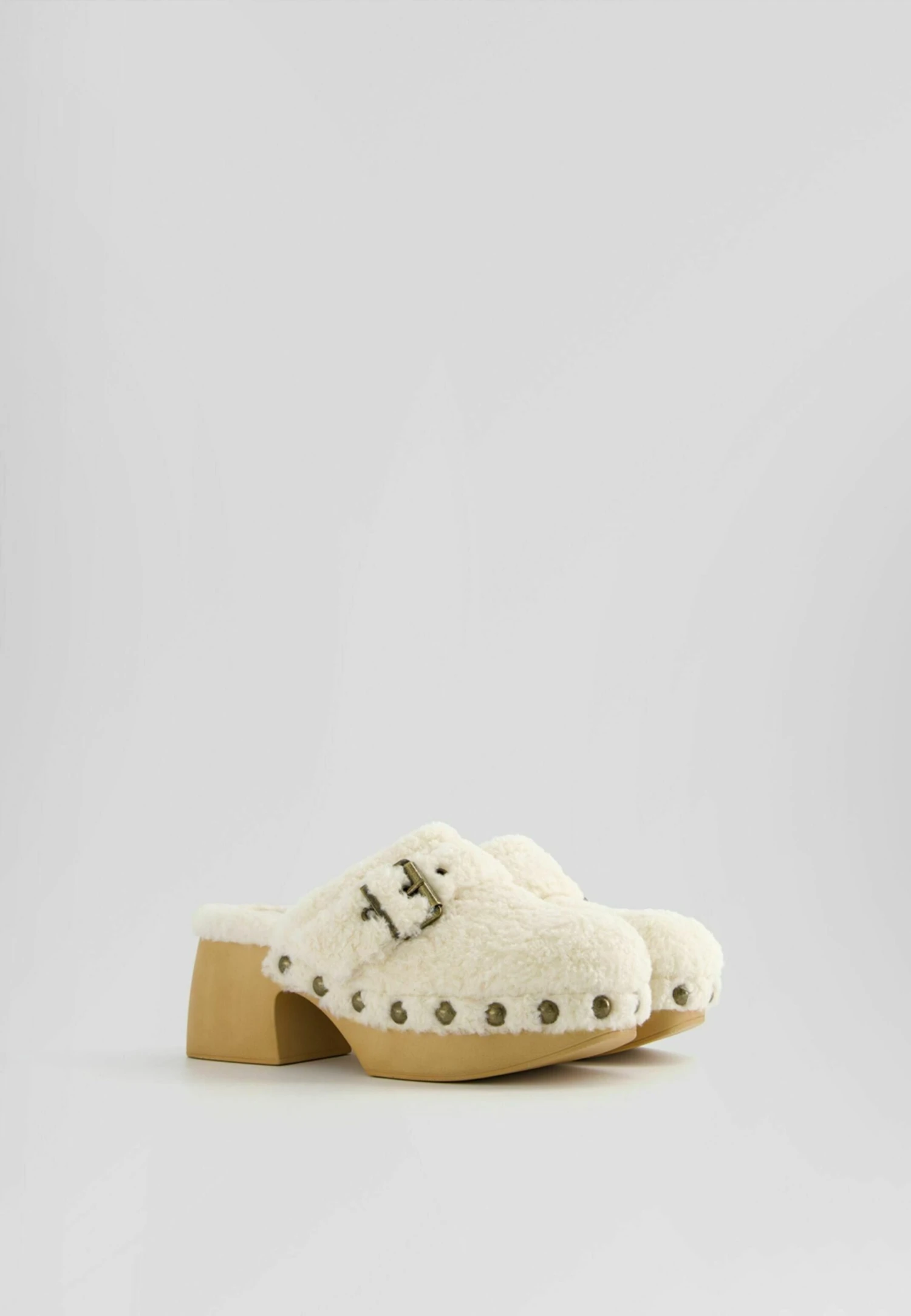 BERSHKA ZoccoliBeige Donna Ciabatte E Zoccoli BEJ11A0NV-B11 3 BERSHKA ZoccoliBeige Donna Ciabatte E Zoccoli BEJ11A0NV-B11 - immagine 3