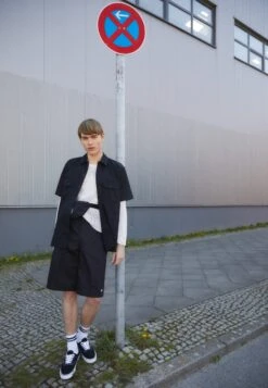 Vans Ua Era - Sneakers Basse - Black -Nike Sportswear Negozio 397531880f1f4c7b84ed8bfb79e19380 scaled