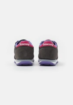 Saucony Jazz Original UnisexSneakers BasseGrey/Pink/Purple Bambini Sneakers S2316D021-C11 -Nike Sportswear Negozio 5161f45189134e07904ad128a99306a0 scaled