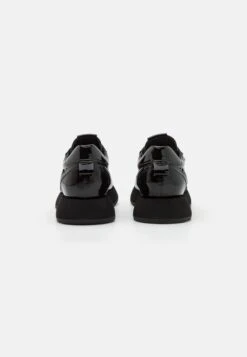 Kennel & Schmenger GinSneakers BasseNapplack Schwarz Donna Sneakers KE311A157-Q11 -Nike Sportswear Negozio 765528709e8b4bb58b9a78644ed2fd65 scaled