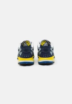 Adidas Originals HyperturfSneakers BasseLight Grey/Yellow/Dark Blue Uomo Sneaker AD112O0T8-C11 -Nike Sportswear Negozio 974c6b5b0b3240649f1be29204f86c46 scaled