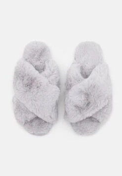 Marks & Spencer FlattiesPantofoleLight Grey Donna Pantofole QM411D01I-C11 -Nike Sportswear Negozio fd509b574b11467e8b7898df58d0955b scaled